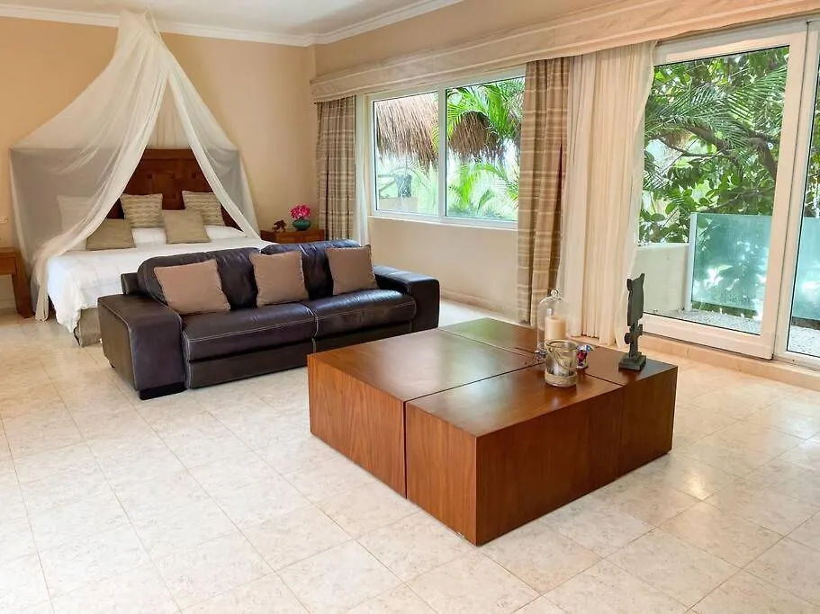 Villa Angela Isla Mujeres 0*,